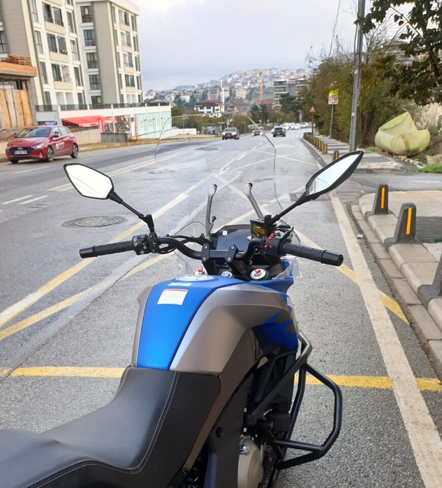 MOTOCAM CF Moto 650 MT Ön Cam 2016-2026 Model 56cm Şeffaf Renkli 4mm