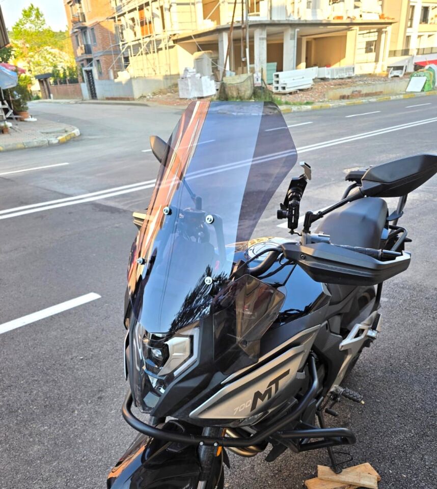 MOTOCAM CF Moto 700 MT Ön Cam 2023-2026 Model 56cm Füme Renkli 4mm