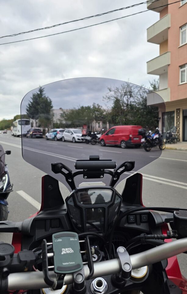 MOTOCAM Honda Africa Twin CRF 1000 Ön Cam 2016-2020 Model 55cm Füme Renkli 4mm UZUN