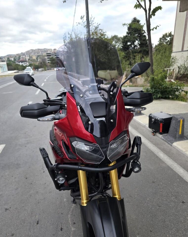 MOTOCAM Honda Africa Twin CRF 1000 Ön Cam 2016-2020 Model 55cm Füme Renkli 4mm UZUN