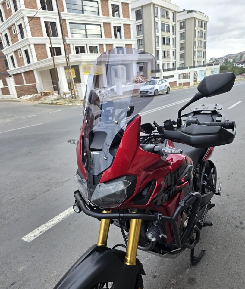 MOTOCAM Honda Africa Twin CRF 1000 Ön Cam 2016-2020 Model 55cm Füme Renkli 4mm UZUN