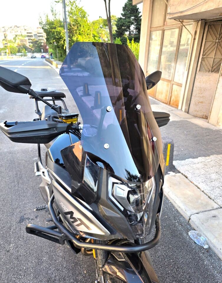 MOTOCAM CF Moto 700 MT Ön Cam 2023-2026 Model 56cm Siyah Renkli 4mm