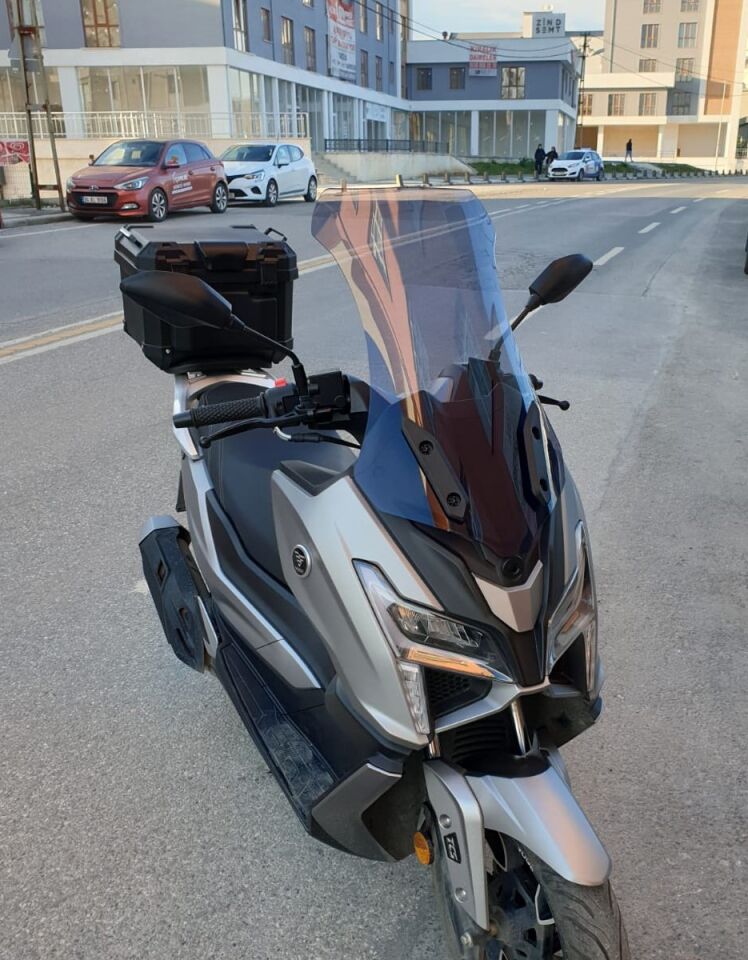 MOTOCAM Voge SR1 Ön Cam 2023-2026 Model 62cm Füme renk 4mm ORTA BOYLU