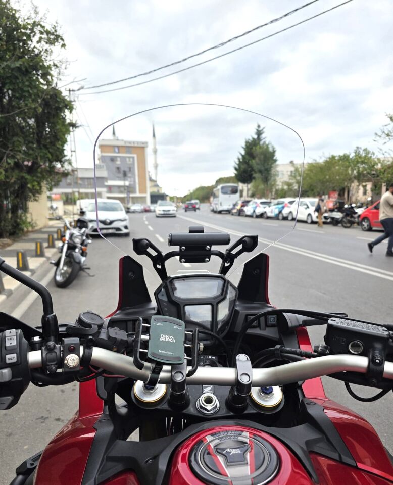 MOTOCAM Honda Africa Twin CRF 1000 Ön Cam 2016-2020 Model 55cm Şeffaf Renkli 4mm UZUN