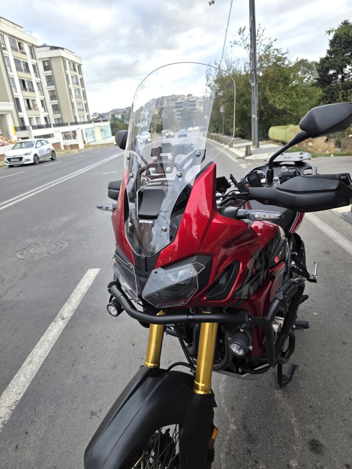 MOTOCAM Honda Africa Twin CRF 1000 Ön Cam 2016-2020 Model 55cm Şeffaf Renkli 4mm UZUN