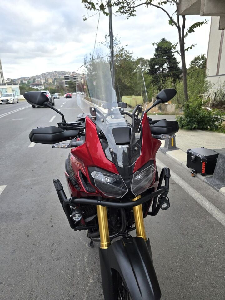MOTOCAM Honda Africa Twin CRF 1000 Ön Cam 2016-2020 Model 55cm Şeffaf Renkli 4mm UZUN