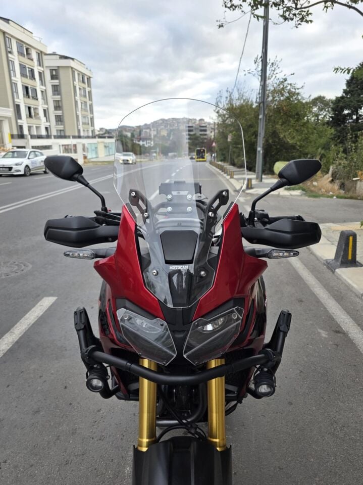 MOTOCAM Honda Africa Twin CRF 1000 Ön Cam 2016-2020 Model 55cm Şeffaf Renkli 4mm UZUN