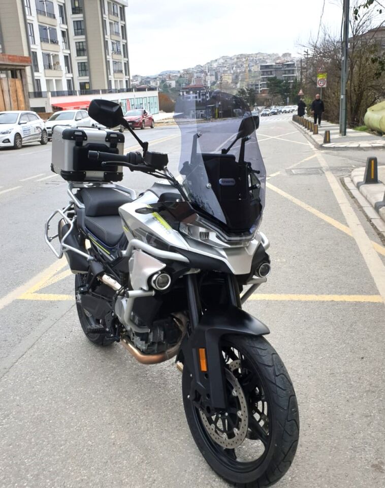 MOTOCAM CF Moto 800 MT Ön Cam 2019-2026-2026 Model 57cm Füme Renkli 4mm