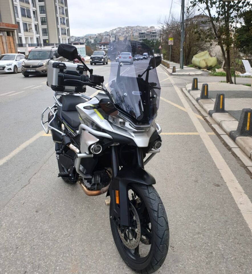 MOTOCAM CF Moto 800 MT Ön Cam 2019-2026-2026 Model 57cm Füme Renkli 4mm
