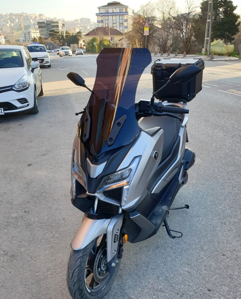 MOTOCAM Voge SR1 Ön Cam 2023-2026 Model 62cm Siyah Renkli 4mm ORTA BOYLU