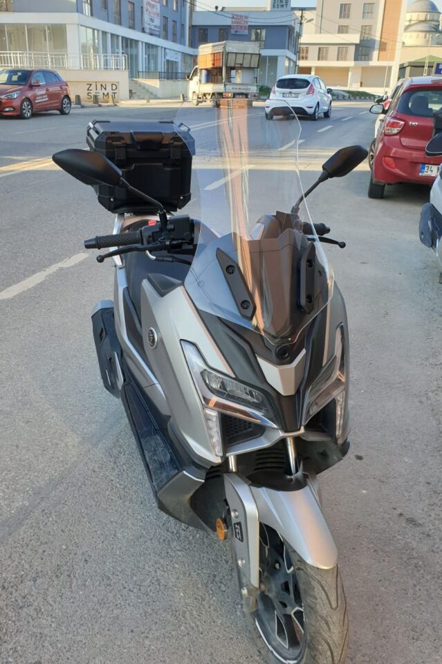 MOTOCAM Voge SR1 Ön Cam 2023-2026 Model 62cm Şeffaf Renkli 4mm ORTA BOYLU