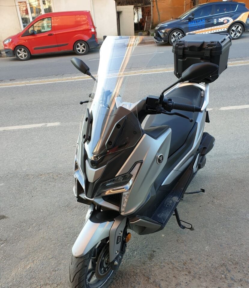 MOTOCAM Voge SR1 Ön Cam 2023-2026 Model 62cm Şeffaf Renkli 4mm ORTA BOYLU