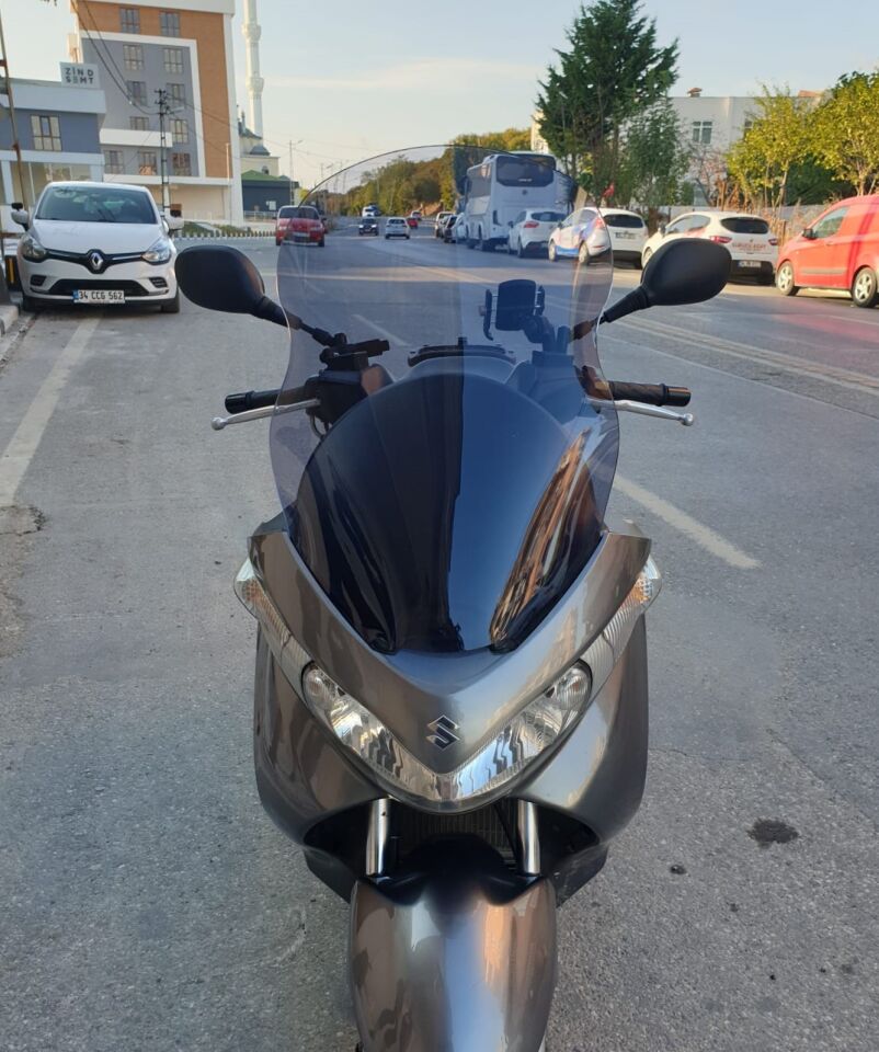 MOTOCAM Suzuki Burgman 125 Ön Cam 2006-2013 Model 61cm Füme Renkli 4mm