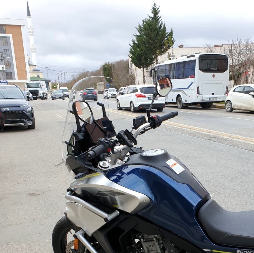MOTOCAM CF Moto 800 MT Ön Cam 2019-2026-2026 Model 57cm Şeffaf Renkli 4mm