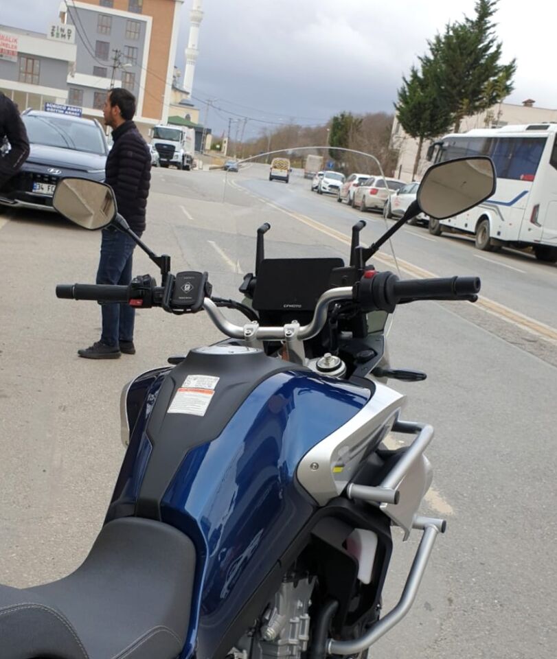 MOTOCAM CF Moto 800 MT Ön Cam 2019-2026-2026 Model 57cm Şeffaf Renkli 4mm
