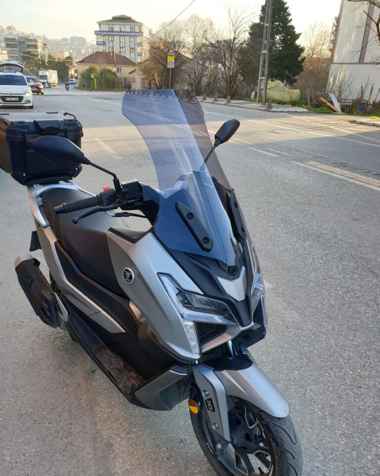 MOTOCAM Voge SR1 Ön Cam 2023-2026 Model 72cm Füme Renkli 4mm UZUN