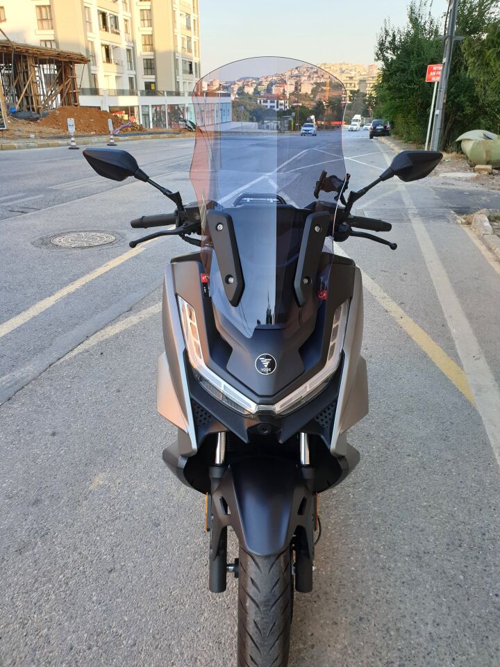 MOTOCAM Voge SR3 Ön Cam 2023-2026 Model 63cm Füme Renk 4mm