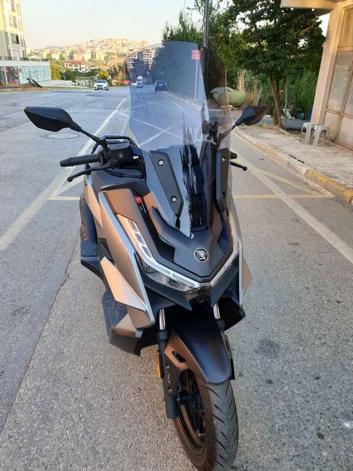 MOTOCAM Voge SR3 Ön Cam 2023-2026 Model 63cm Füme Renk 4mm