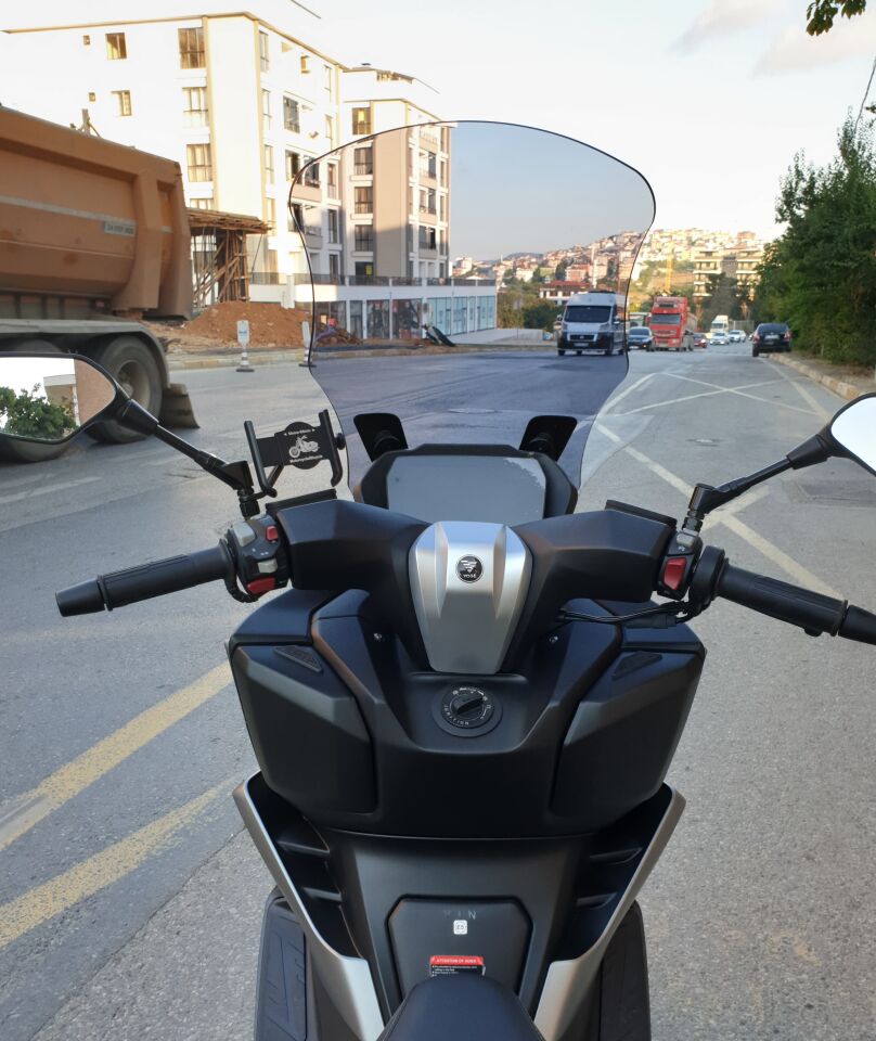 MOTOCAM Voge SR3 Ön Cam 2023-2026 Model 63cm Füme Renk 4mm