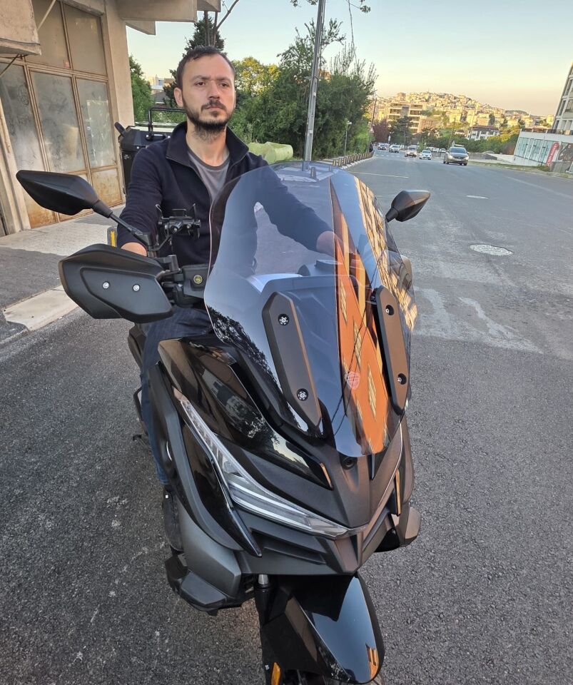 MOTOCAM Voge SR4 Ön Cam 2022-2026 Model 54cm Füme Renkli 4mm ORİJİNAL BOYLU