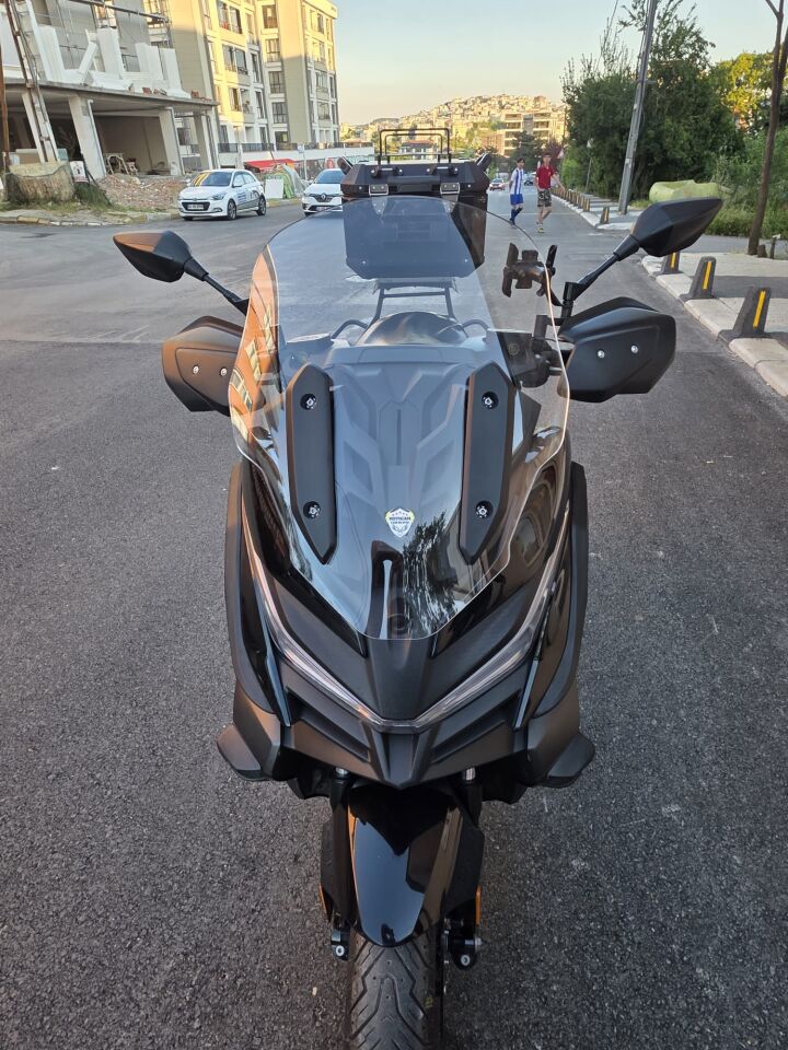 MOTOCAM Voge SR4 Ön Cam 2022-2026 Model 54cm Şeffaf Renkli 4mm ORİJİNAL BOYLU