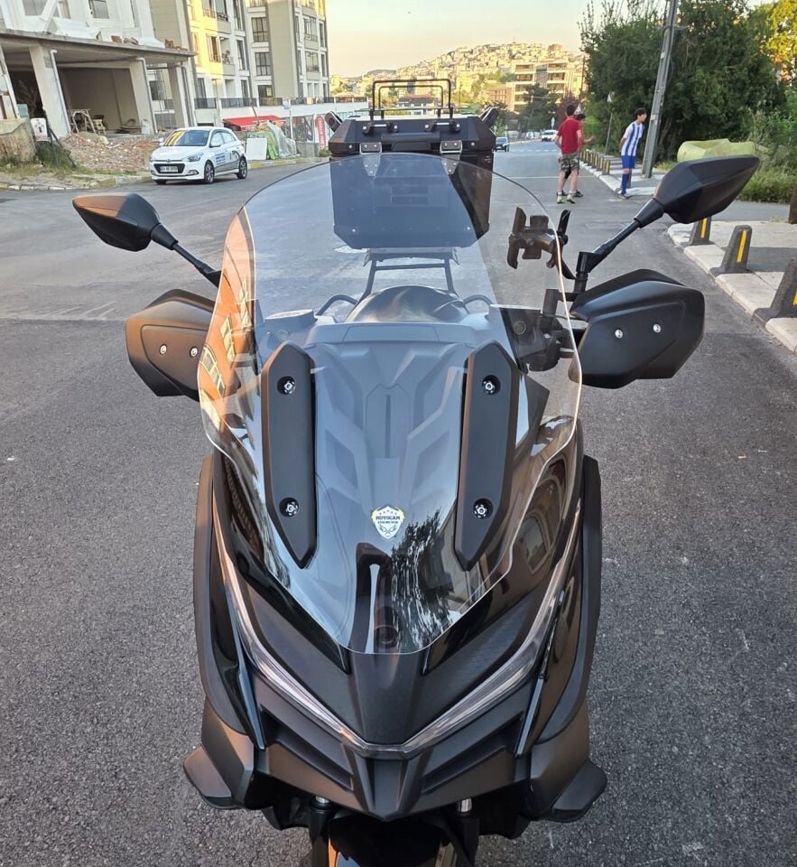 MOTOCAM Voge SR4 Ön Cam 2022-2026 Model 54cm Şeffaf Renkli 4mm ORİJİNAL BOYLU