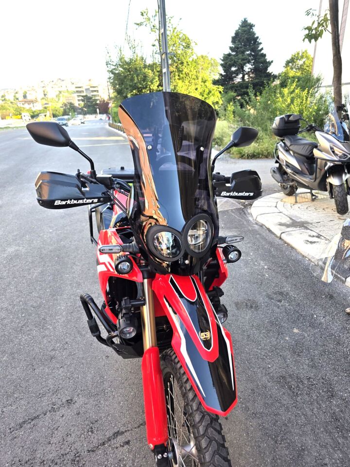 MOTOCAM Honda CRF 300 Rally Siperlik Ön Cam 2017-2025 Model 56cm Siyah Renkli 4mm