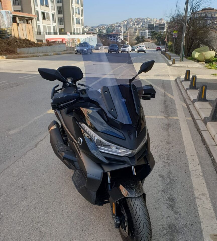 MOTOCAM Voge SR4 Ön Cam 2022-2026 Model 70cm Füme Renkli 4mm UZUN