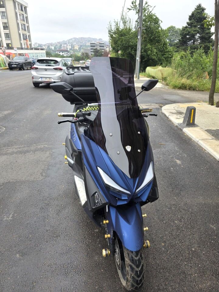 MOTOCAM Arora Max T Easy 125 Ön Cam 2022-2026 Model 78cm Siyah Renkli 4mm UZUN