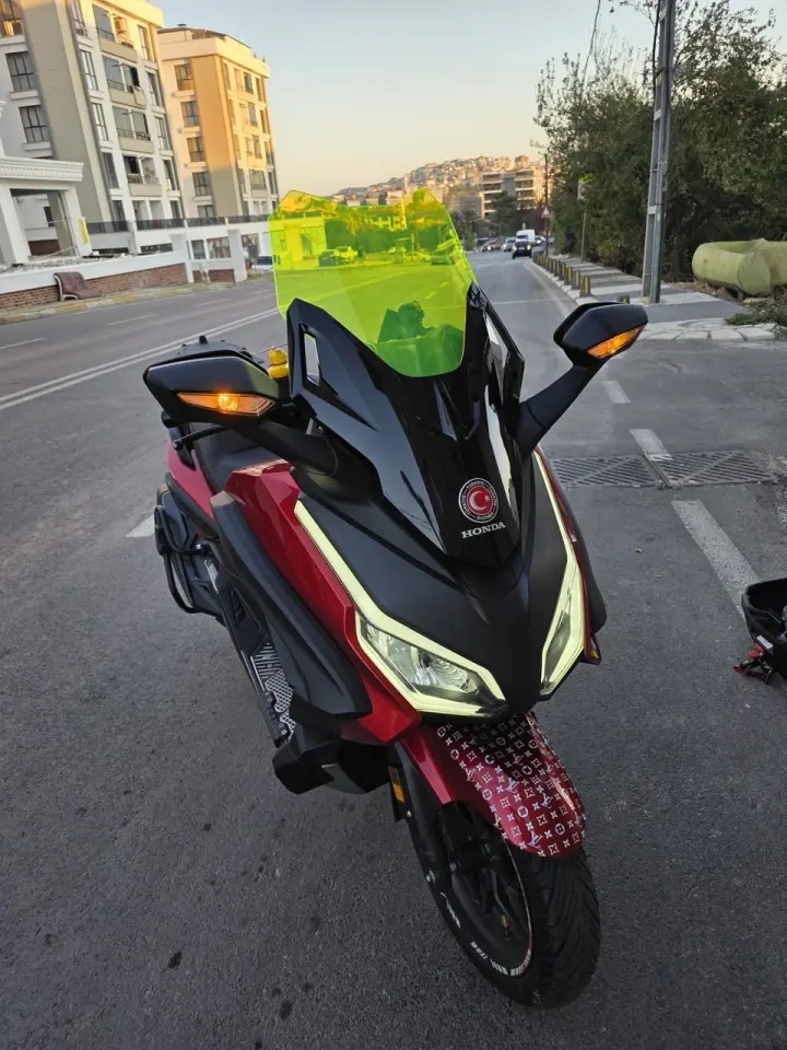 MOTOCAM Honda Forza 250 Ön Cam 2021-2026 Model 43cm Neon Sarı Renkli 4mm