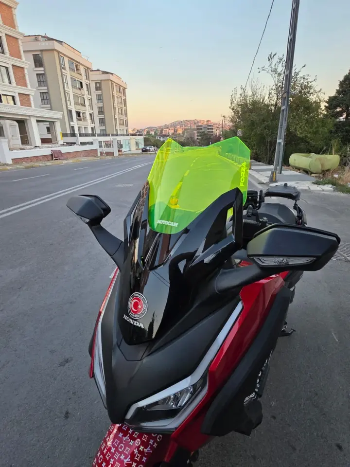 MOTOCAM Honda Forza 250 Ön Cam 2021-2026 Model 43cm Neon Sarı Renkli 4mm