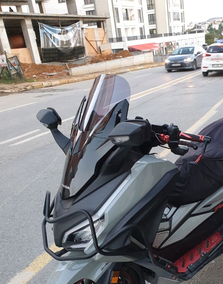 MOTOCAM Honda Forza 250 Ön Cam 2021-2026 Model 47cm Füme Renkli 4mm ORİJİNAL BOYLU
