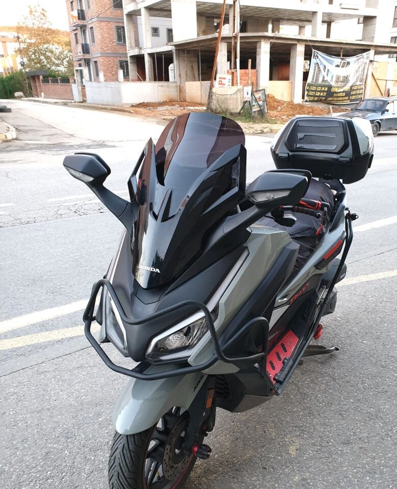 MOTOCAM Honda Forza 250 Ön Cam 2021-2026 Model 47cm Siyah Renkli 4mm ORİJİNAL BOYLU