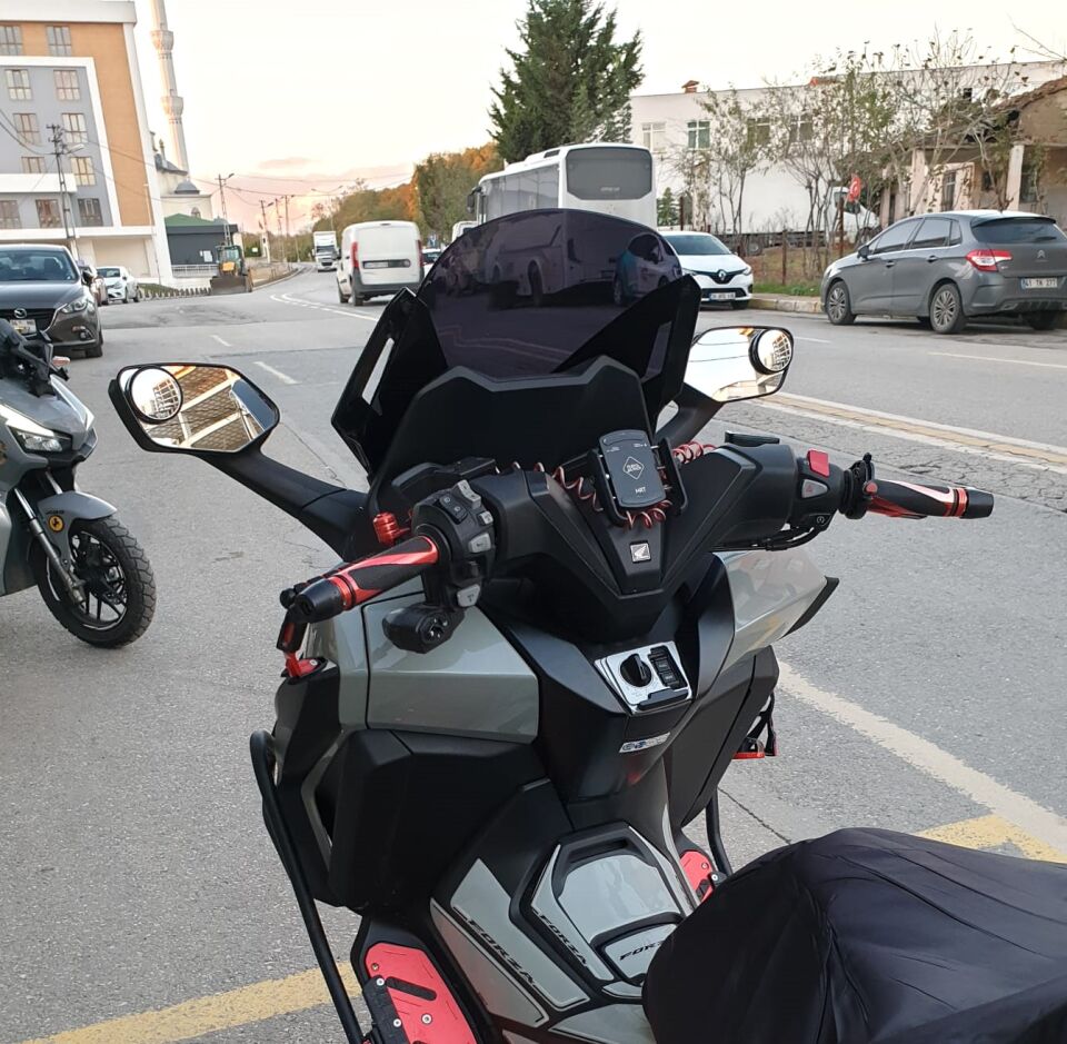 MOTOCAM Honda Forza 250 Ön Cam 2021-2026 Model 47cm Siyah Renkli 4mm ORİJİNAL BOYLU