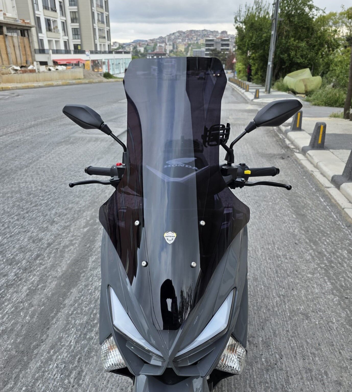 MOTOCAM Volta Apec Apx5 Ön Cam 2023-2026 Model 78cm Siyah Renkli 4mm UZUN