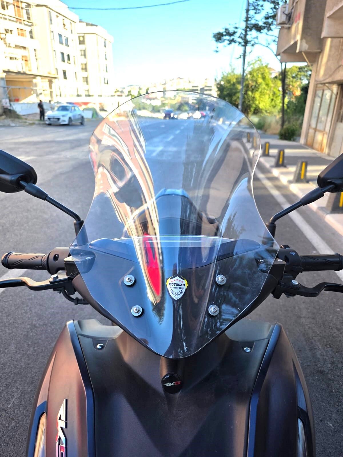 MOTOCAM Küba Vizy 50 Ön Cam 2025-2026 Model 43cm Şeffaf Renkli SPORTİF