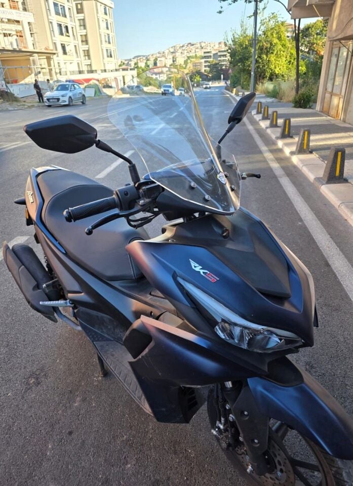 MOTOCAM Küba Vizy 50 Ön Cam 2025-2026 Model 43cm Şeffaf Renkli SPORTİF