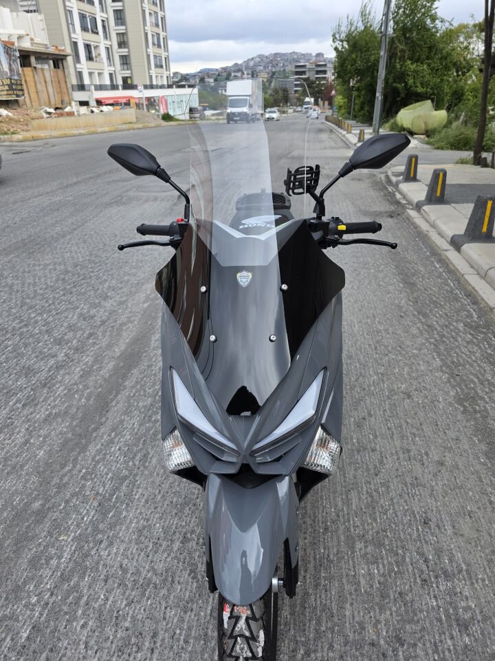 MOTOCAM Volta Apec Apx5 Ön Cam 2023-2026 Model 78cm Şeffaf Renkli 4mm UZUN