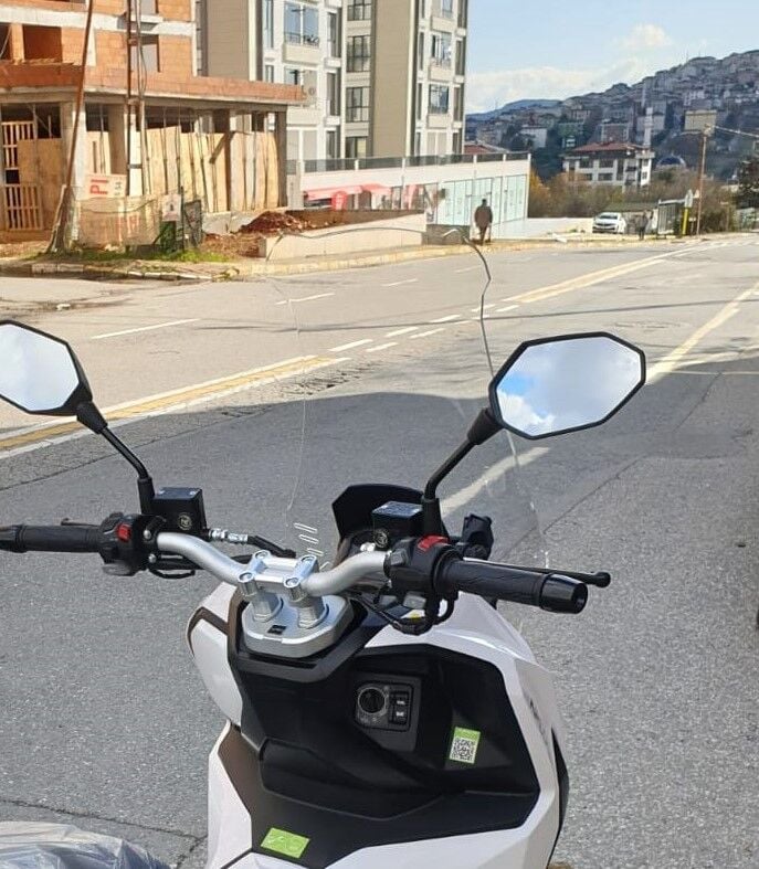 MOTOCAM Volta Apec Apx7 Ön Cam 2025-2026 Model 68cm Şeffaf Renkli 4mm ORTA BOYLU