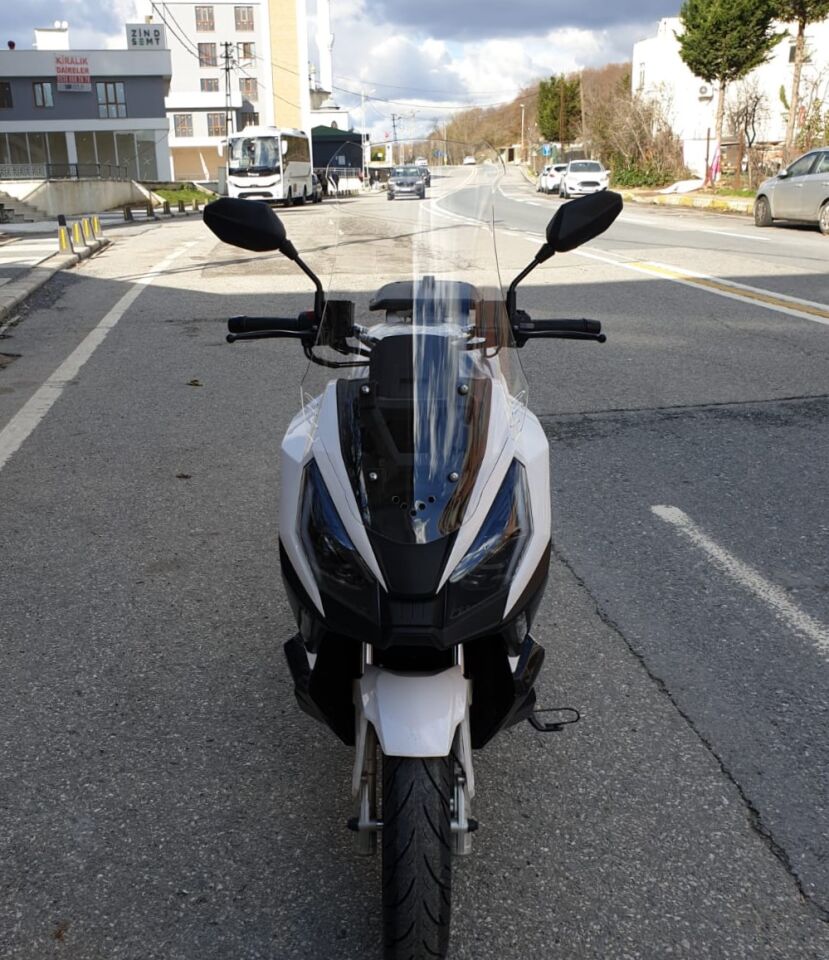 MOTOCAM Volta Apec Apx7 Ön Cam 2025-2026 Model 68cm Şeffaf Renkli 4mm ORTA BOYLU