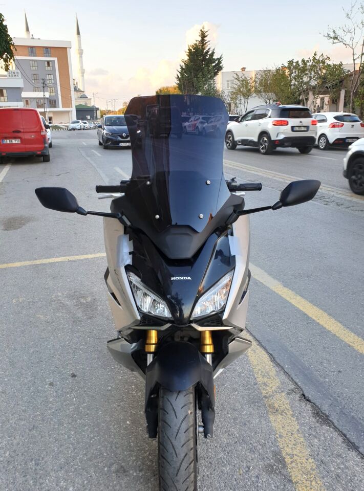 MOTOCAM Honda Forza NSS 750 Ön Cam 2021-2023 Model 60cm Siyah Renkli 4mm