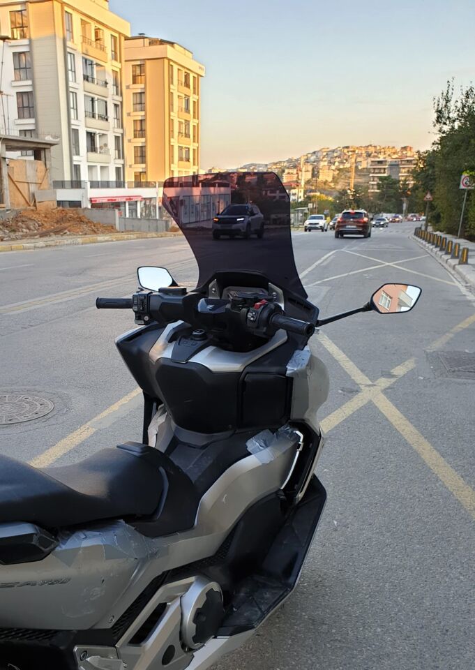 MOTOCAM Honda Forza NSS 750 Ön Cam 2021-2023 Model 60cm Siyah Renkli 4mm