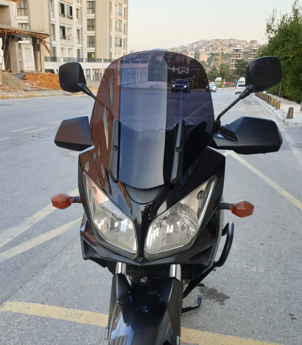 MOTOCAM Suzuki V-strom DL 650 Ön Cam 2004-2010 Model 45cm Siyah Renkli 4mm