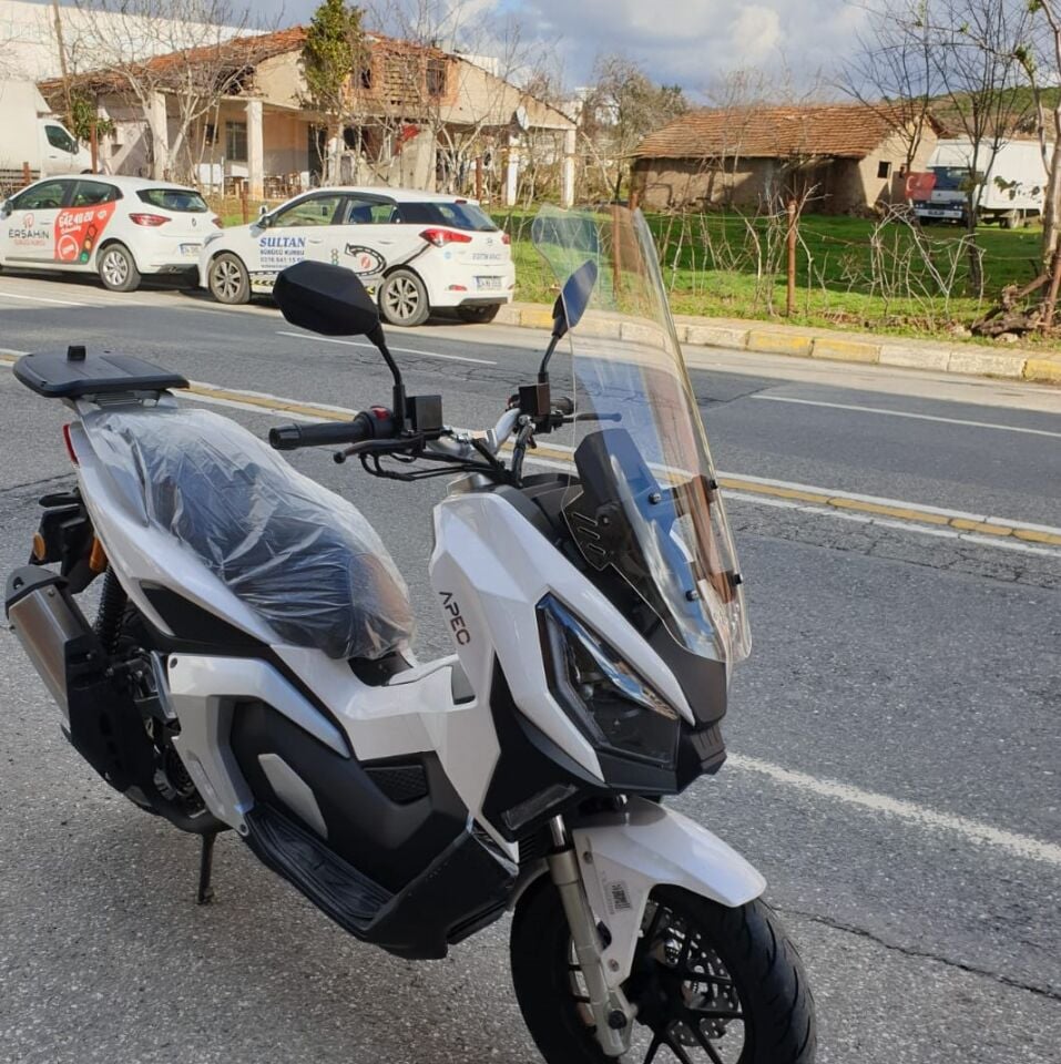 MOTOCAM Volta Apec Apx7 Ön Cam 2025-2026 Model 75cm Şeffaf Renkli 4mm UZUN