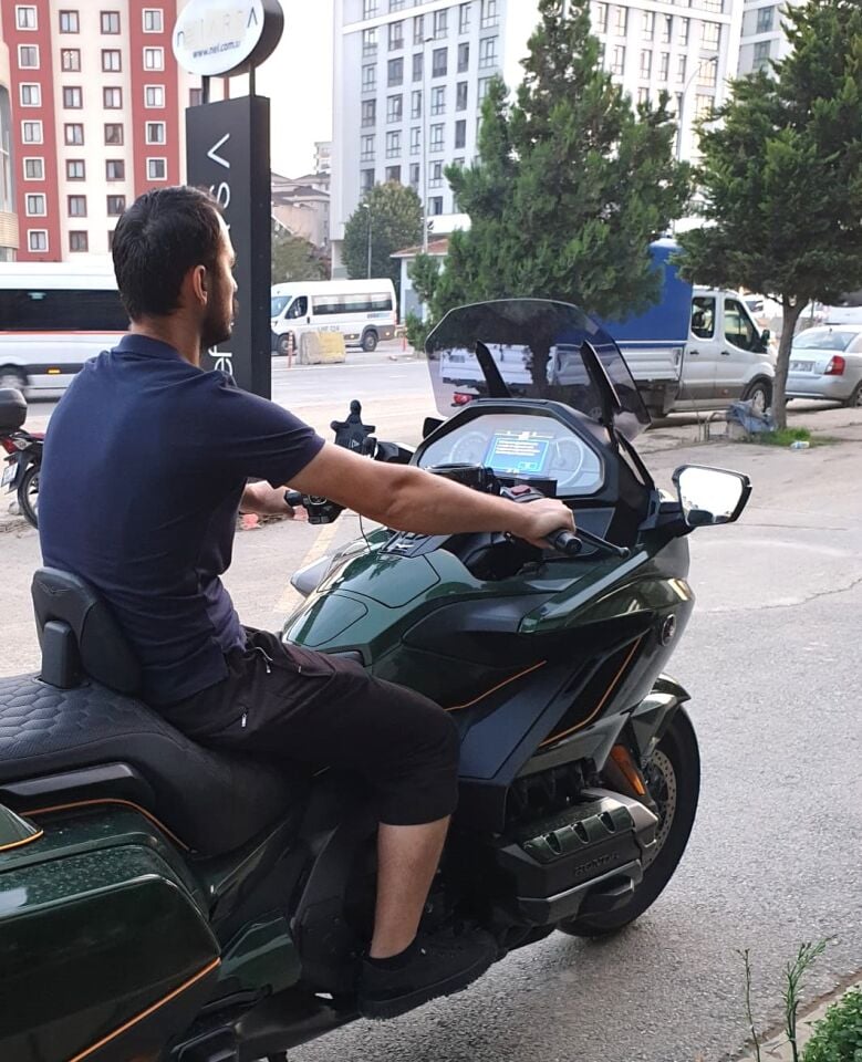 MOTOCAM Honda Goldwing Bagger Ön Cam 2018-2023 Model 38cm Füme Renkli 4mm ORTA BOYLU