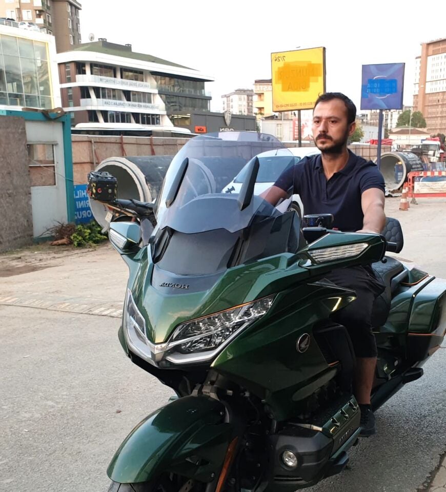 MOTOCAM Honda Goldwing Bagger Ön Cam 2018-2023 Model 38cm Füme Renkli 4mm ORTA BOYLU