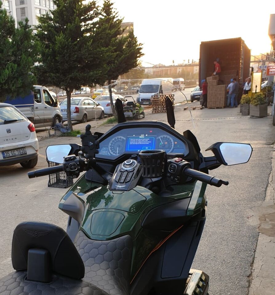 MOTOCAM Honda Goldwing Bagger Ön Cam 2018-2023 Model 38cm Şeffaf Renkli 4mm ORTA BOYLU