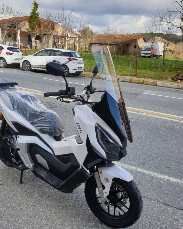 MOTOCAM Volta Apec Apx7 Ön Cam 2025-2026 Model 78cm Şeffaf Renkli 4mm UZUN