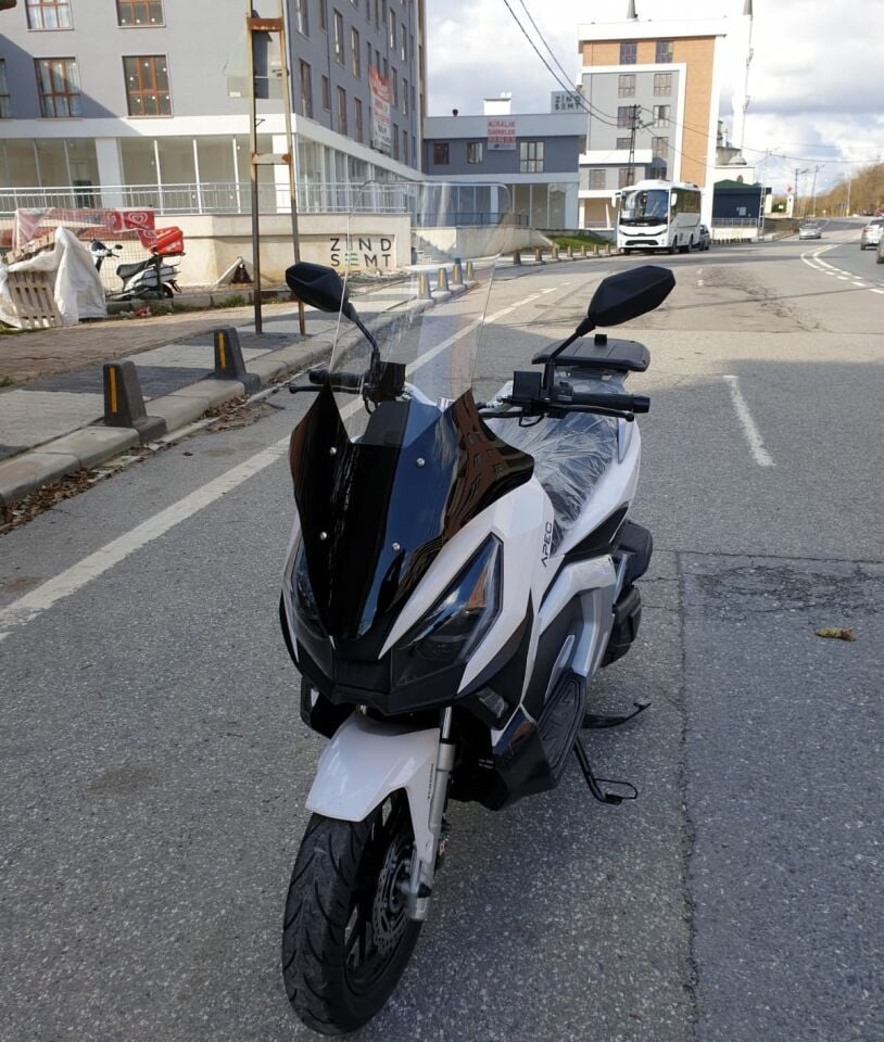 MOTOCAM Volta Apec Apx7 Ön Cam 2025-2026 Model 78cm Şeffaf Renkli 4mm UZUN