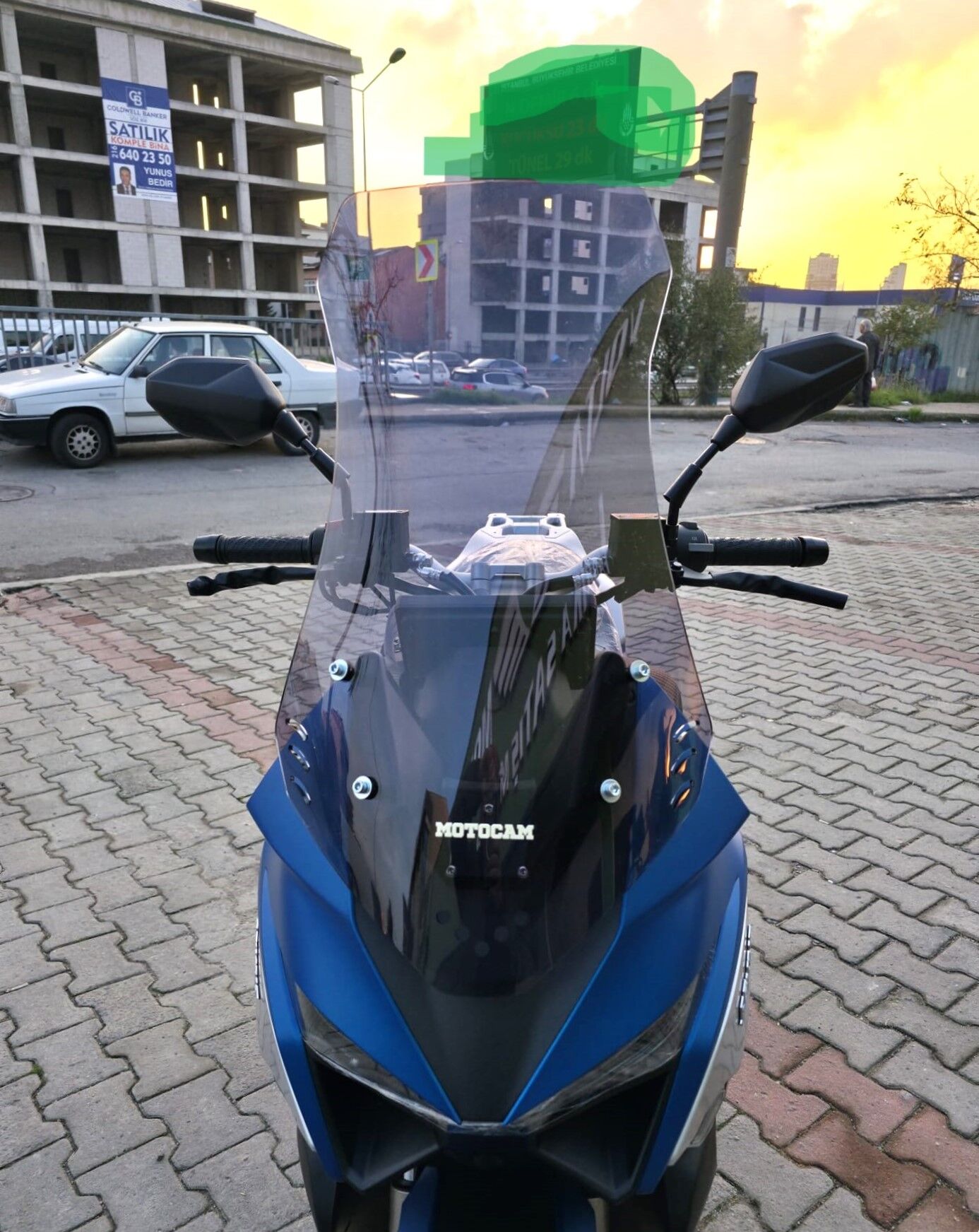 MOTOCAM Volta Revolt RSX7 Ön Cam 2022-2026 Model 65cm Füme Renkli 4mm